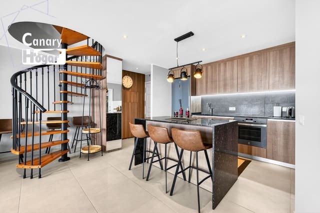 2 chambre Penthouse à vendre à Golf del Sur, San Miguel de Abona avec piscine - 475 000 € (Ref: 9568788)