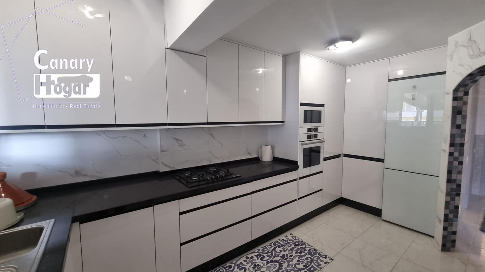 3 bedroom Villa for rent in Playa de las Americas with pool - € 3,000 (Ref: 9605084)