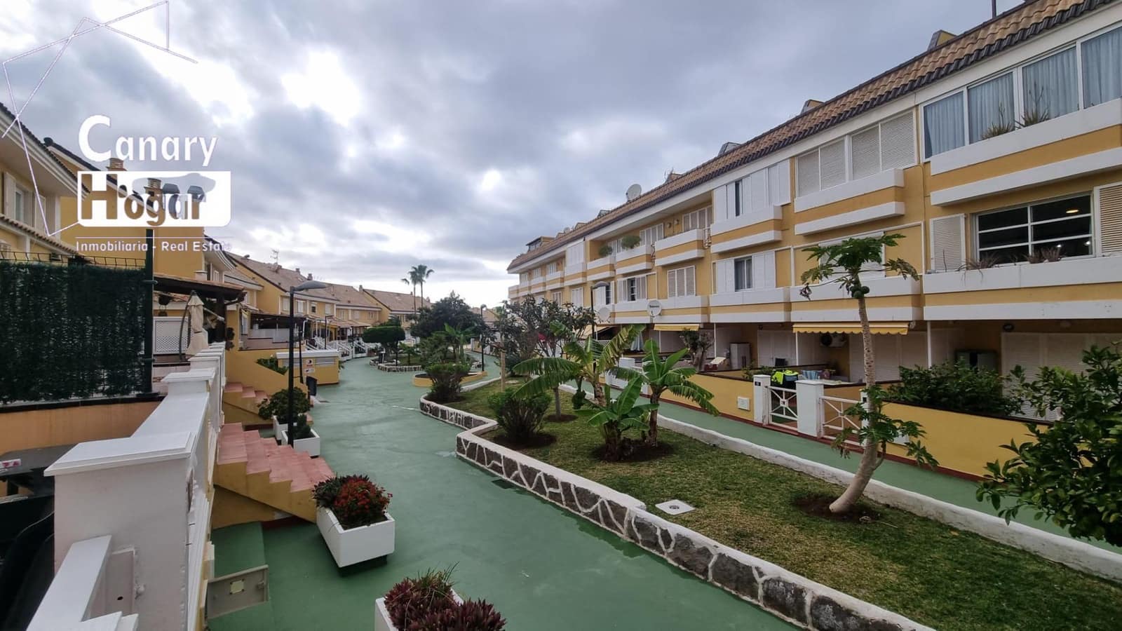 3 bedroom Villa for rent in Playa de las Americas with pool - € 3,000 (Ref: 9605084)