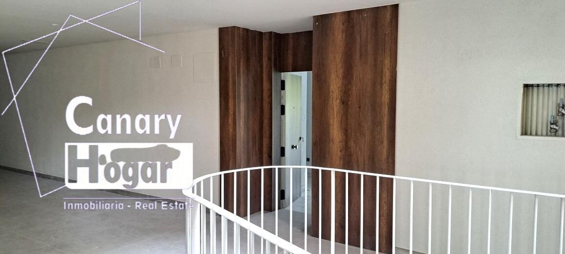 2 soverom Leilighet til salgs i El Madronal med svømmebasseng - € 650 000 (Ref: 9615637)