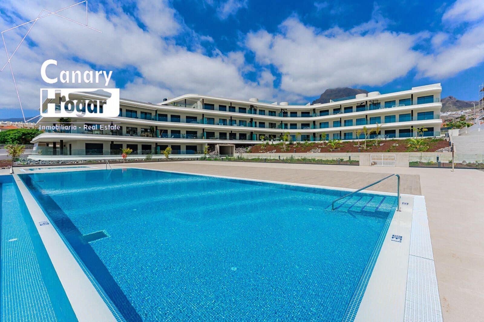 3 sypialnia Penthouse na sprzedaż w El Madronal z basenem - 1 295 000 € (Ref: 9615638)