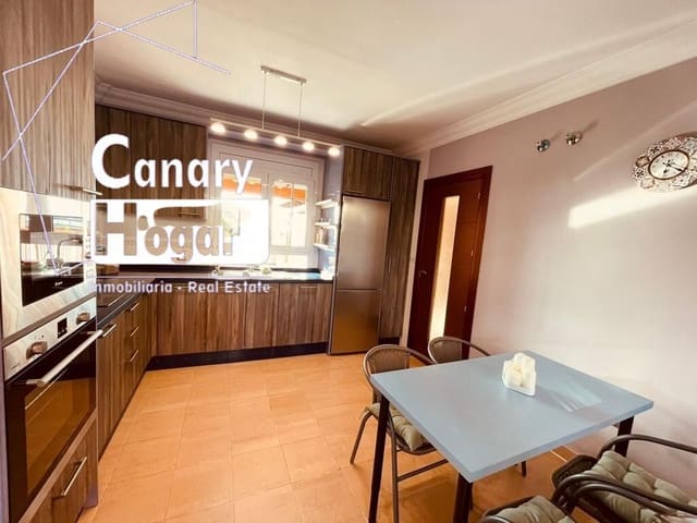 4 bedroom Villa for sale in Los Cristianos, Arona with pool garage - € 775,000 (Ref: 9666613)