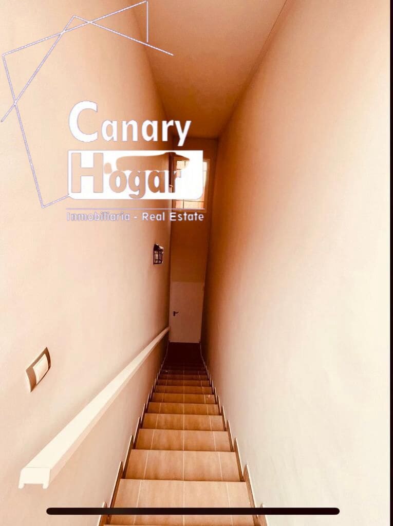 4 bedroom Villa for sale in Los Cristianos with pool garage - € 775,000 (Ref: 9666613)