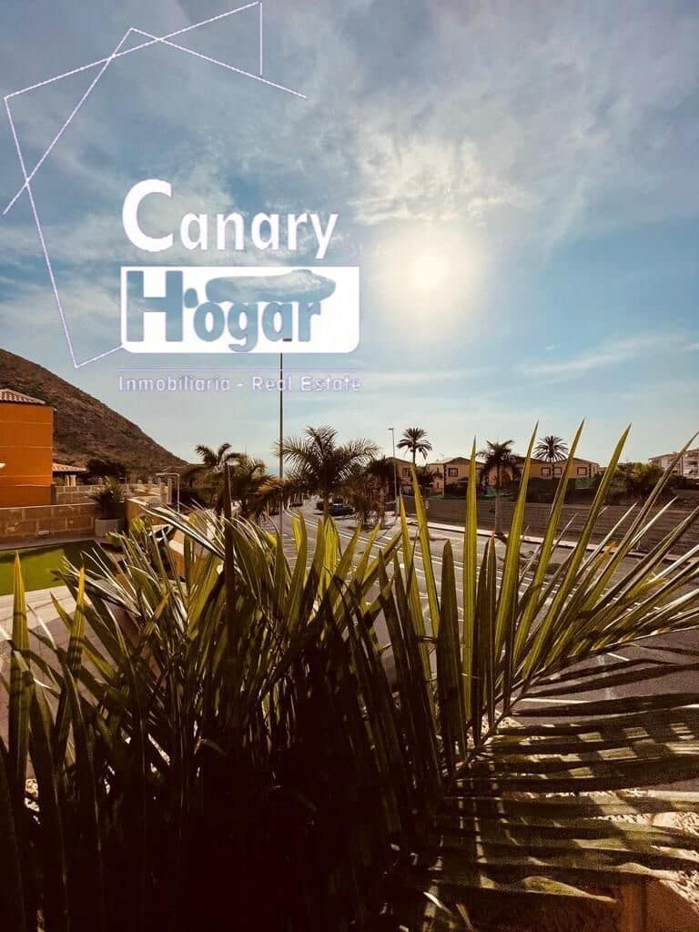 4 bedroom Villa for sale in Los Cristianos with pool garage - € 775,000 (Ref: 9666613)