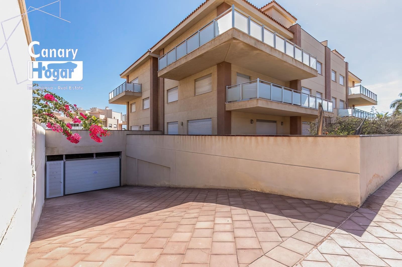 Ático de 2 habitaciones en Golf del Sur en venta con piscina garaje - 349.800 € (Ref: 9677569)