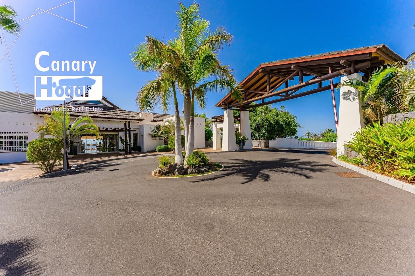 2 Zimmer Apartment zu verkaufen in Guia de Isora mit Pool - 798.000 € (Ref: 9677570)