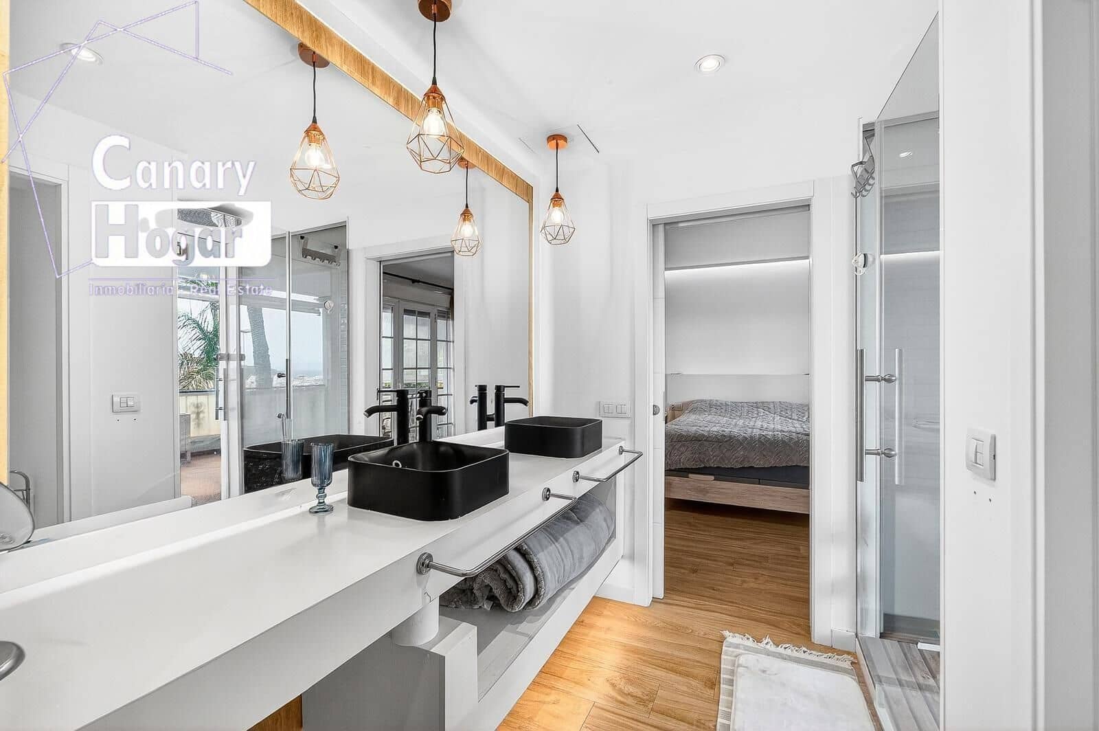 5 bedroom Villa for sale in Los Cristianos with pool - € 1,790,000 (Ref: 9704945)