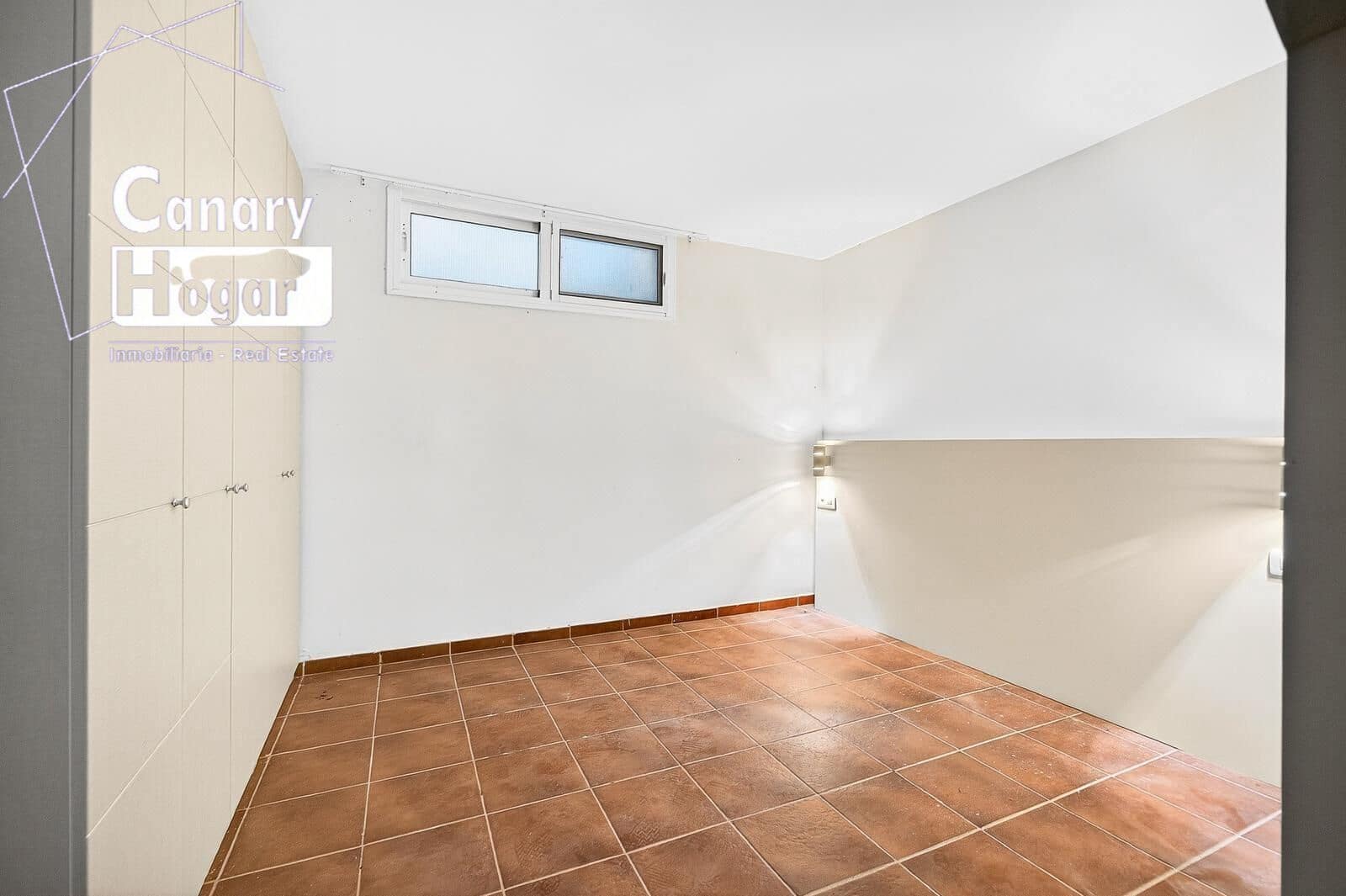 5 bedroom Villa for sale in Los Cristianos with pool - € 1,790,000 (Ref: 9704945)