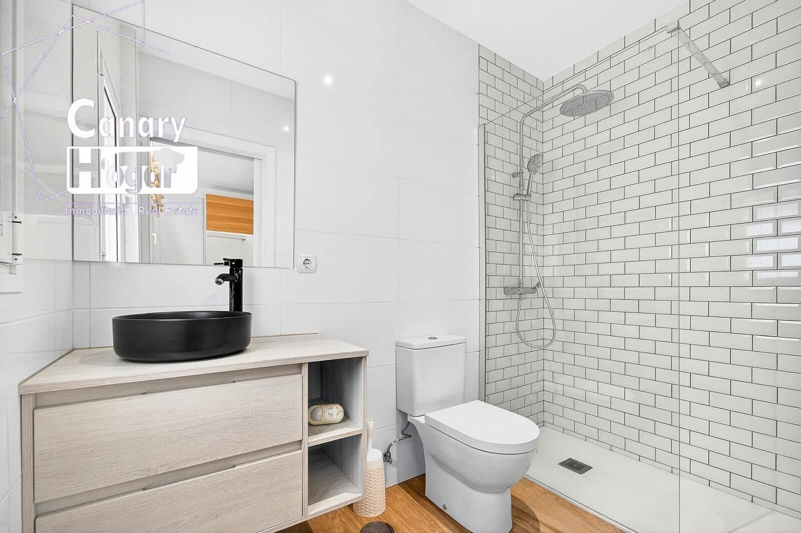 5 bedroom Villa for sale in Los Cristianos with pool - € 1,790,000 (Ref: 9704945)