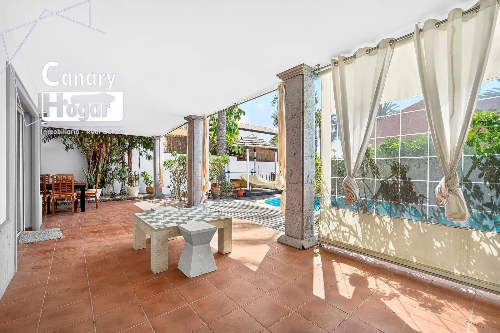 5 bedroom Villa for sale in Los Cristianos with pool - € 1,790,000 (Ref: 9704945)