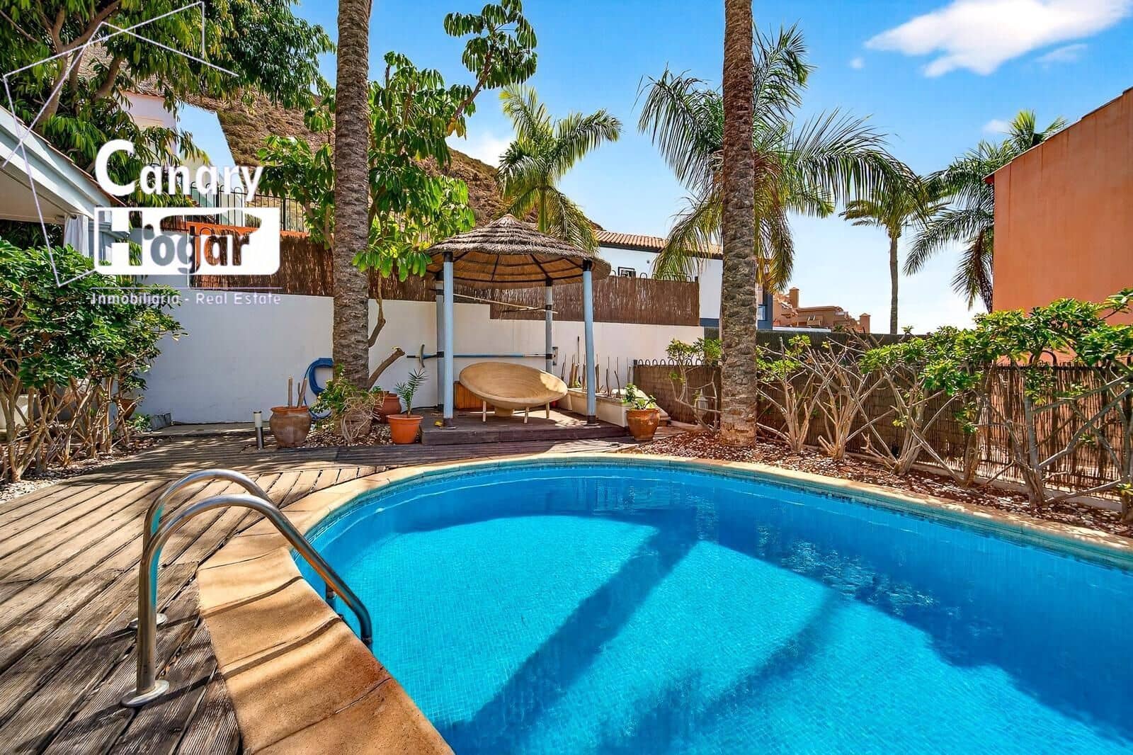 5 bedroom Villa for sale in Los Cristianos with pool - € 1,790,000 (Ref: 9704945)