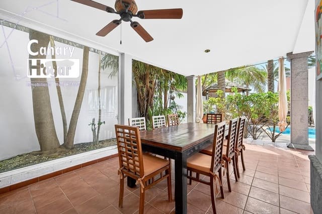 5 soverom Villa til salgs i Los Cristianos, Arona med svømmebasseng - € 1 790 000 (Ref: 9704945)