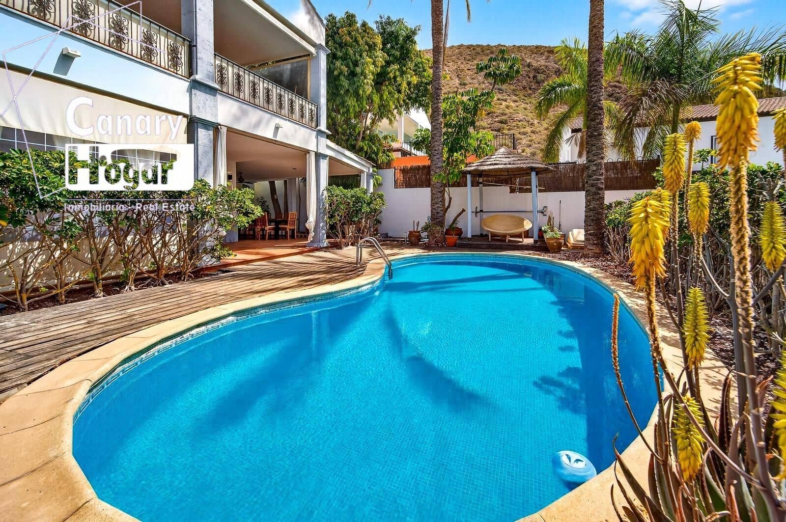 5 bedroom Villa for sale in Los Cristianos with pool - € 1,790,000 (Ref: 9704945)