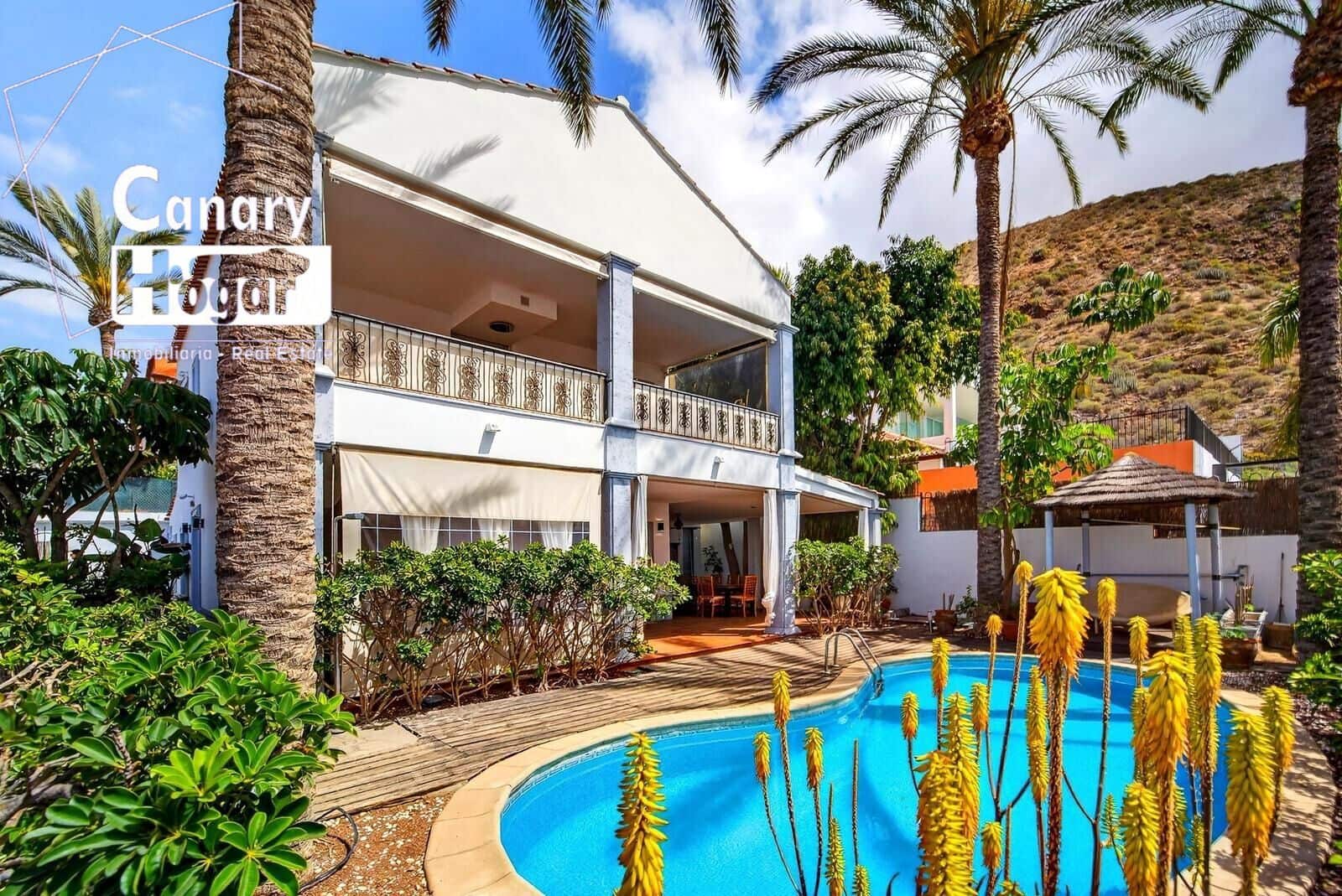 5 bedroom Villa for sale in Los Cristianos with pool - € 1,790,000 (Ref: 9704945)