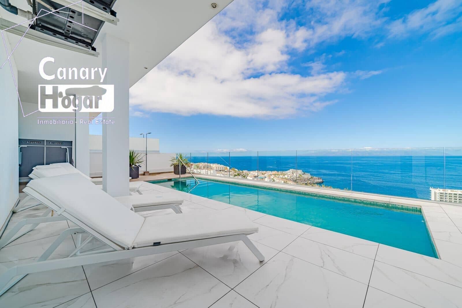 3 bedroom Penthouse for sale in Los Gigantes with pool - € 2,490,000 (Ref: 9712074)