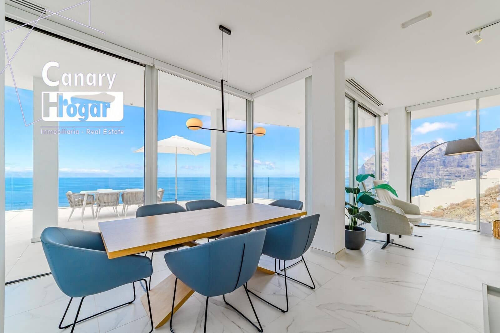 3 bedroom Penthouse for sale in Los Gigantes with pool - € 2,490,000 (Ref: 9712074)