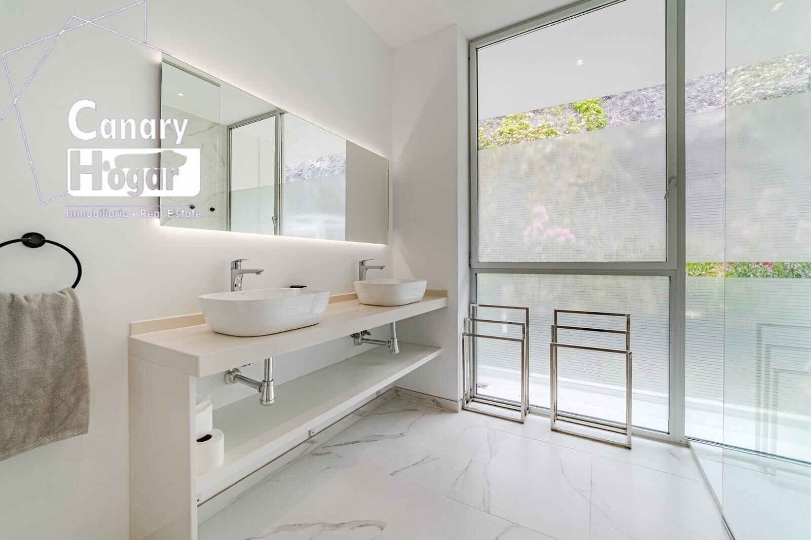 3 bedroom Penthouse for sale in Los Gigantes with pool - € 2,490,000 (Ref: 9712074)