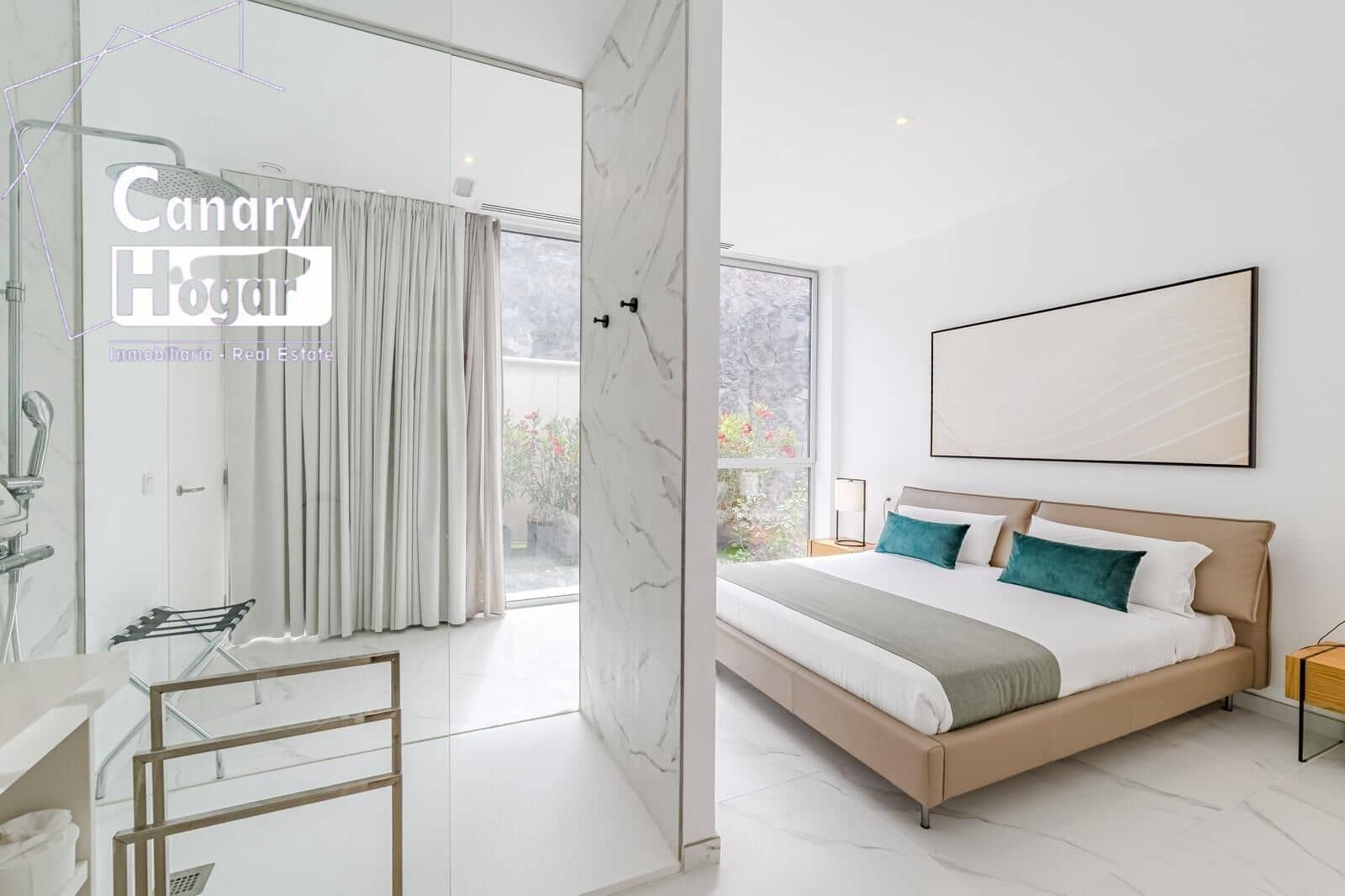 3 bedroom Penthouse for sale in Los Gigantes with pool - € 2,490,000 (Ref: 9712074)