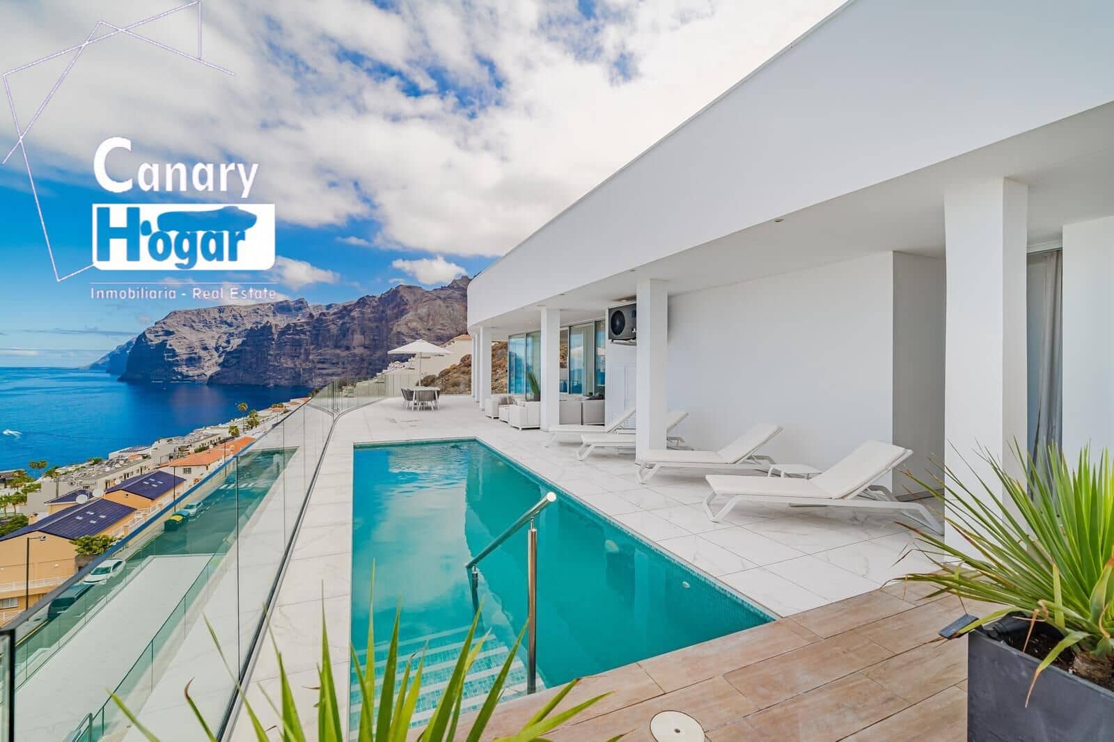 3 bedroom Penthouse for sale in Los Gigantes with pool - € 2,490,000 (Ref: 9712074)