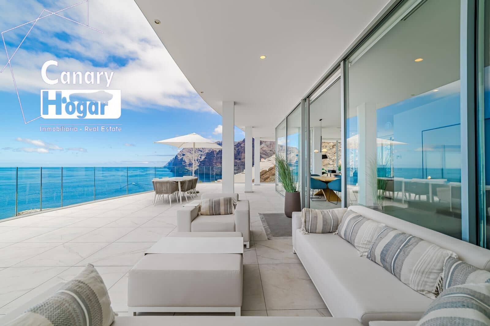 3 bedroom Penthouse for sale in Los Gigantes with pool - € 2,490,000 (Ref: 9712074)