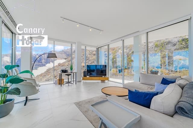 3 bedroom Penthouse for sale in Los Gigantes, Santiago del Teide with pool - € 2,490,000 (Ref: 9712074)