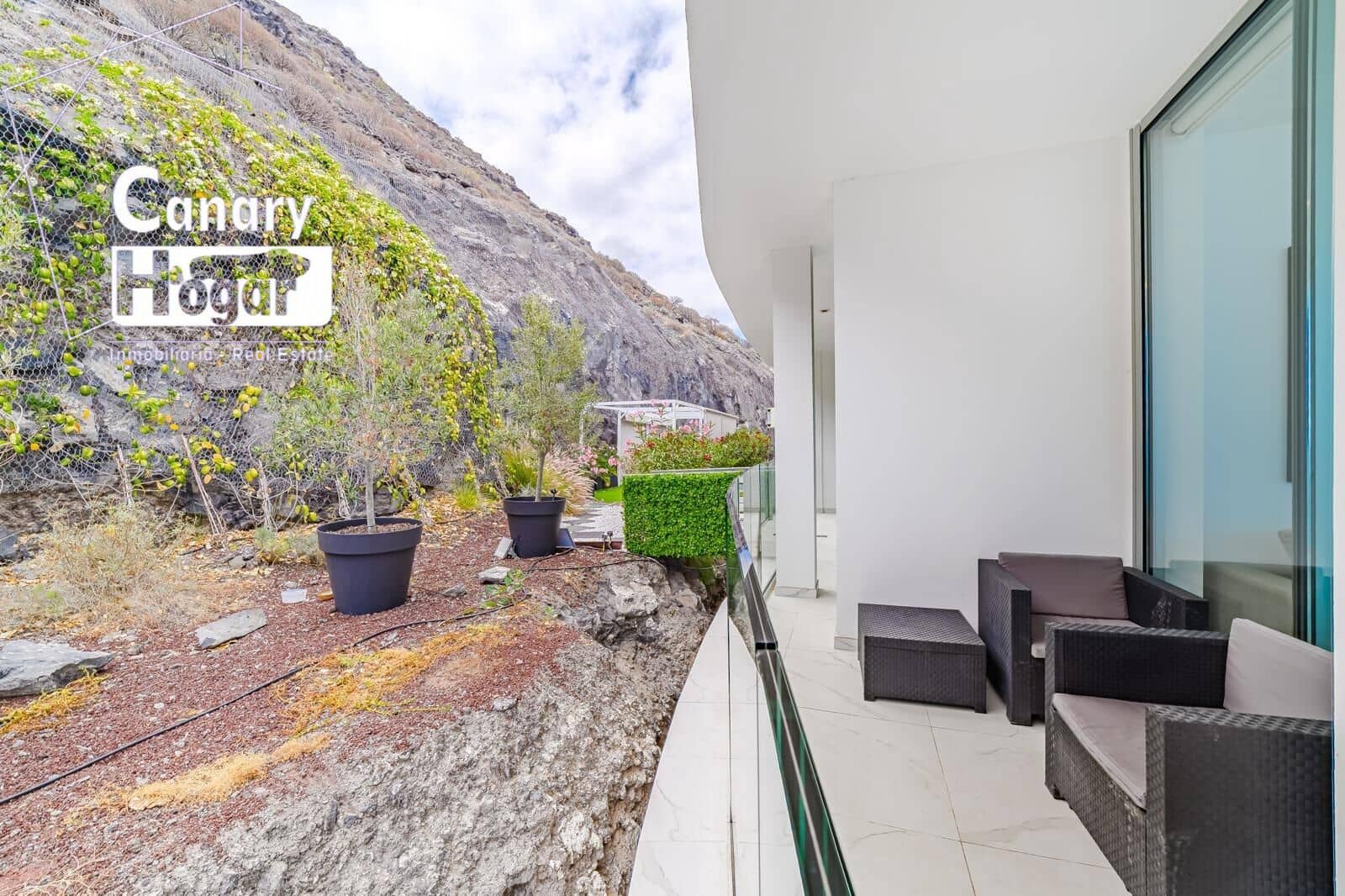 3 bedroom Penthouse for sale in Los Gigantes with pool - € 2,490,000 (Ref: 9712074)