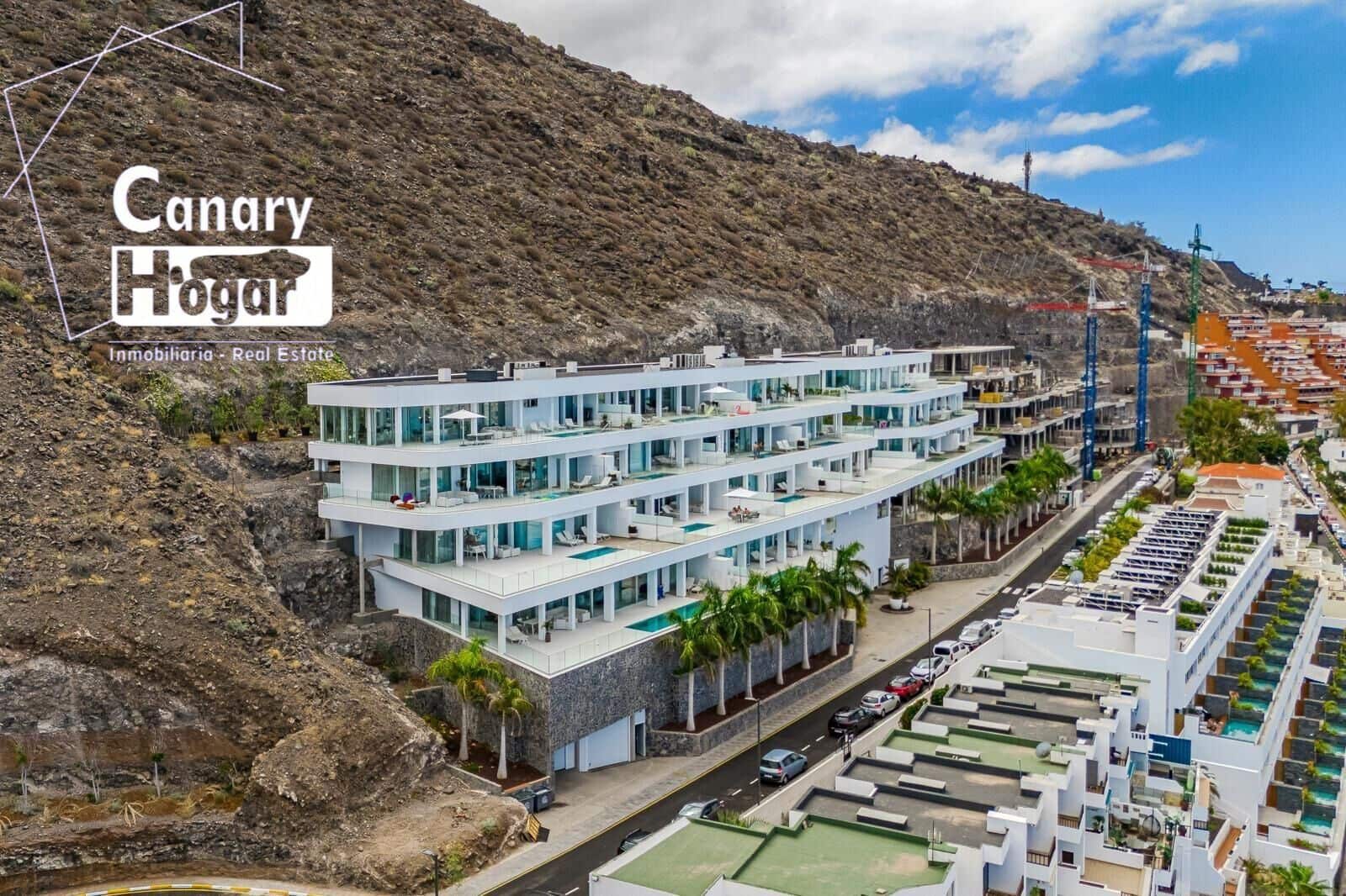 3 bedroom Penthouse for sale in Los Gigantes with pool - € 2,490,000 (Ref: 9712074)