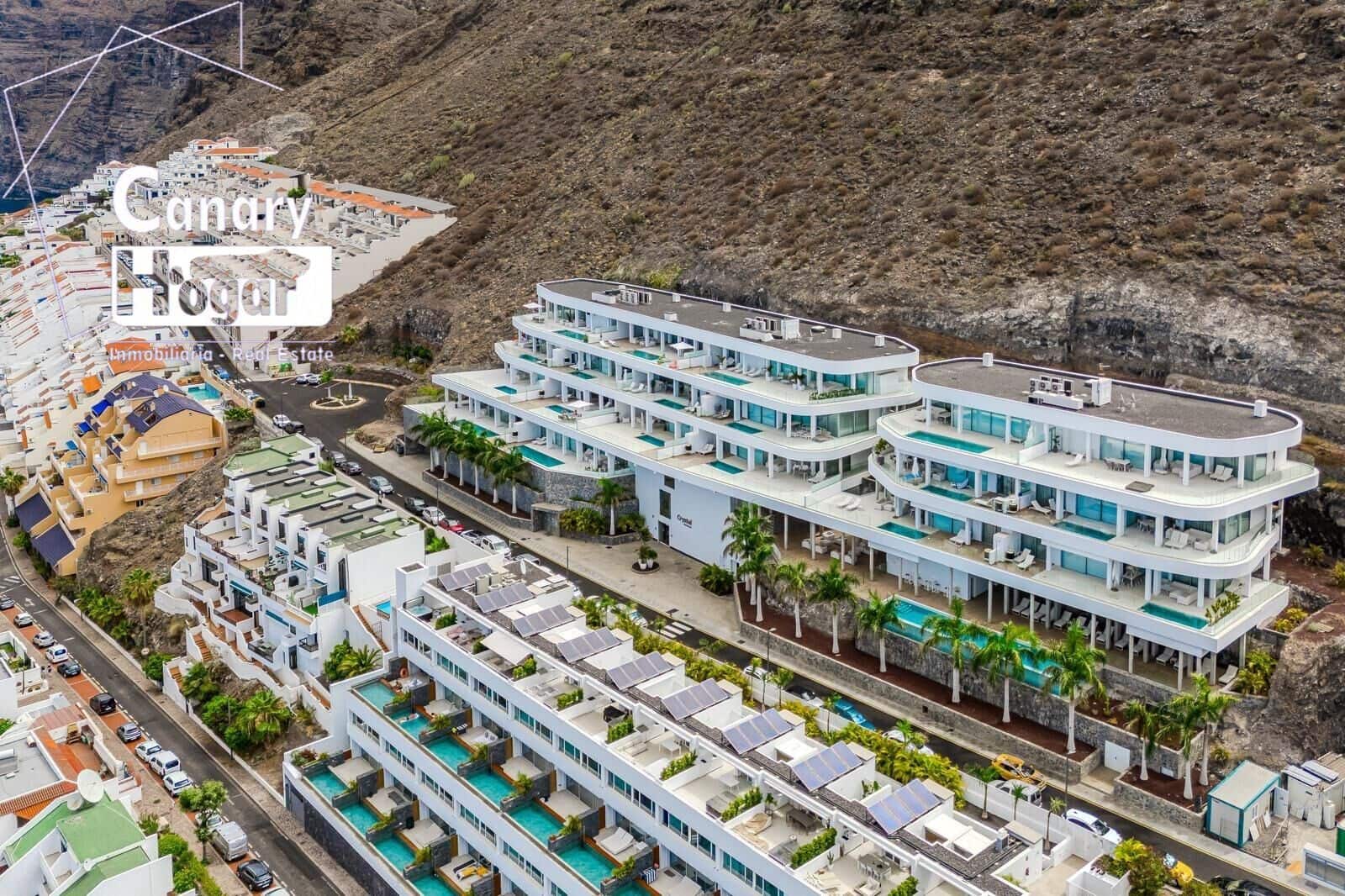 3 bedroom Penthouse for sale in Los Gigantes with pool - € 2,490,000 (Ref: 9712074)
