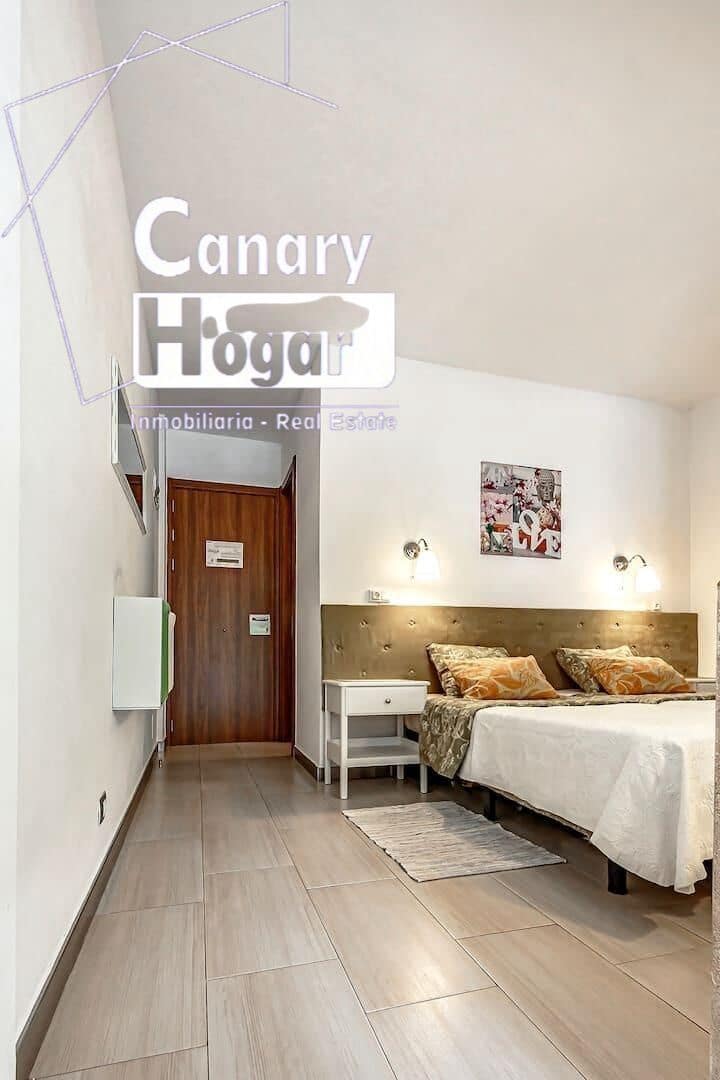 1 bedroom Apartment for sale in Los Cristianos with pool - € 235,000 (Ref: 9773172)