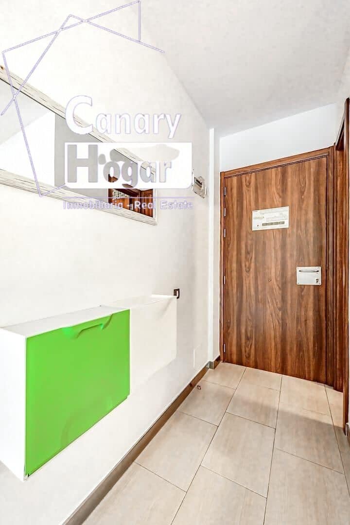 1 bedroom Apartment for sale in Los Cristianos with pool - € 235,000 (Ref: 9773172)