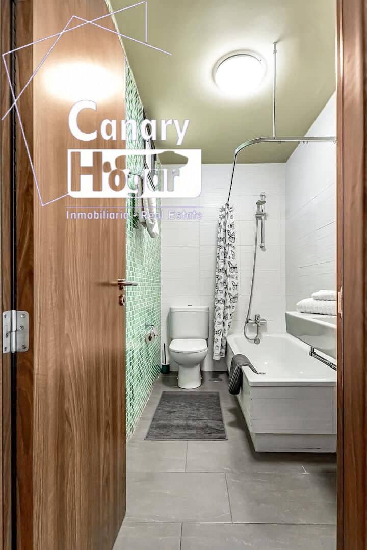 1 bedroom Apartment for sale in Los Cristianos with pool - € 235,000 (Ref: 9773172)