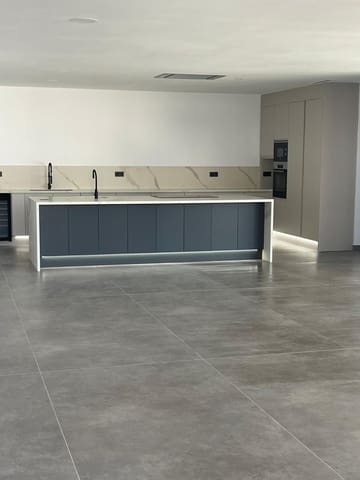 4 Zimmer Villa zu verkaufen in Roque del Conde, Adeje mit Pool Garage - 1.950.000 € (Ref: 9780681)