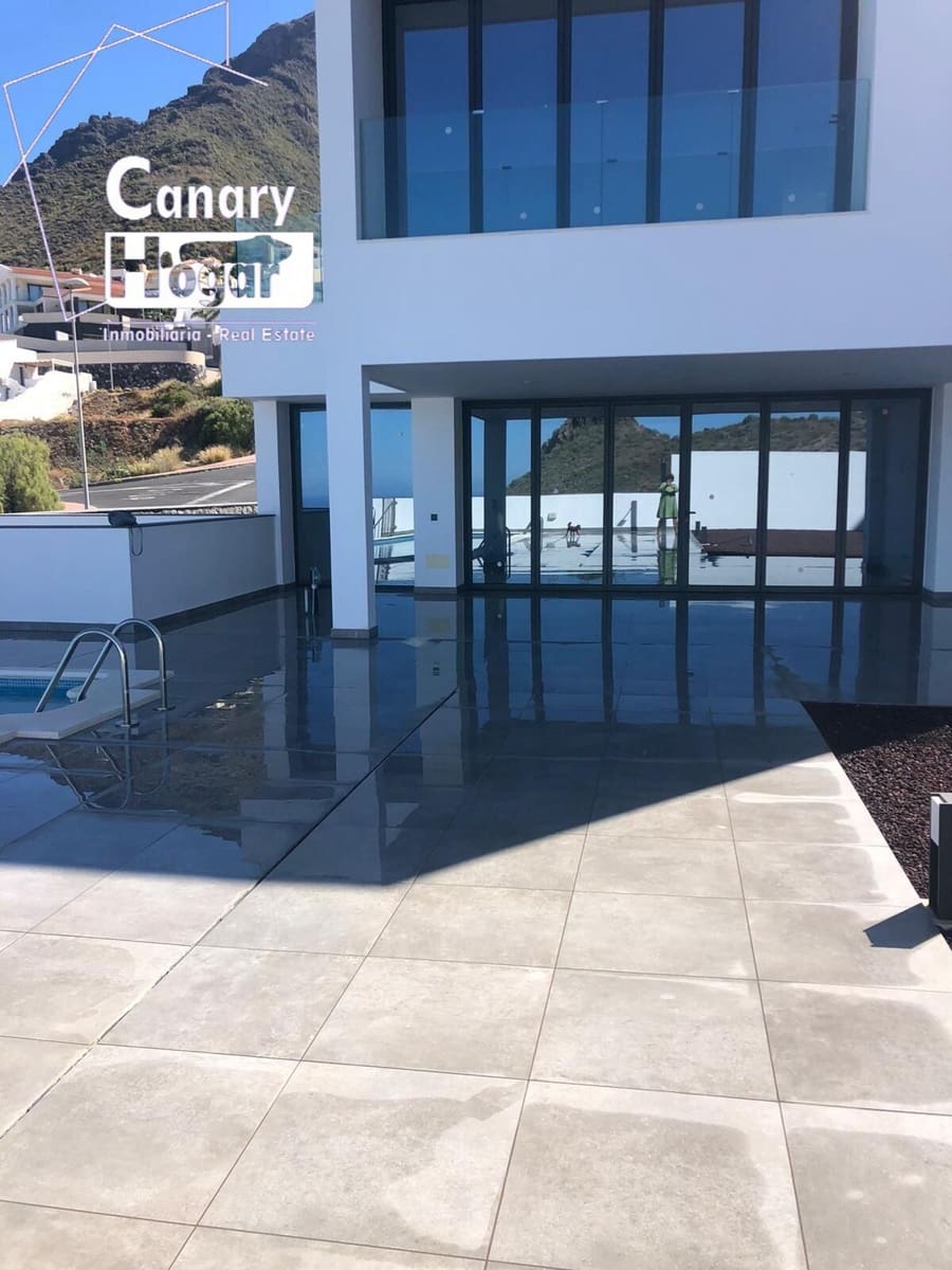 4 makuuhuone Huvila myytävänä paikassa Roque del Conde mukana uima-altaan 
autotalli - 1 950 000 € (Ref: 9780681)