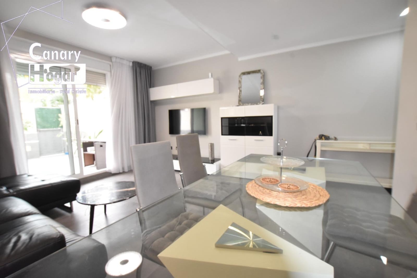 3 soveværelse Rækkehus til leje i El Madronal med swimmingpool garage - € 2.200 (Ref: 9784925)