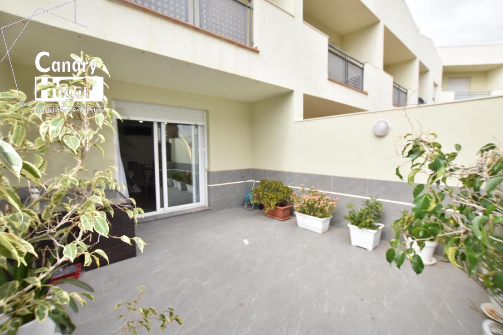 3 soveværelse Rækkehus til leje i El Madronal med swimmingpool garage - € 2.200 (Ref: 9784925)