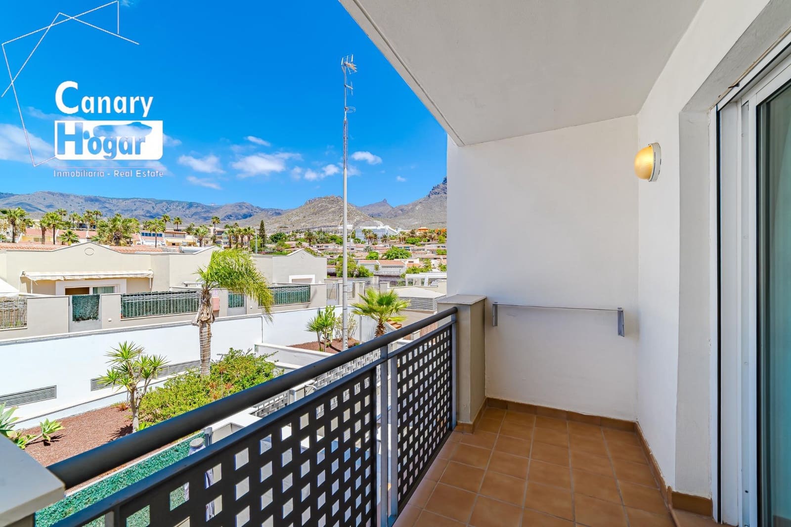 4 bedroom Villa for rent in El Madronal with pool garage - € 3,000 (Ref: 9788497)