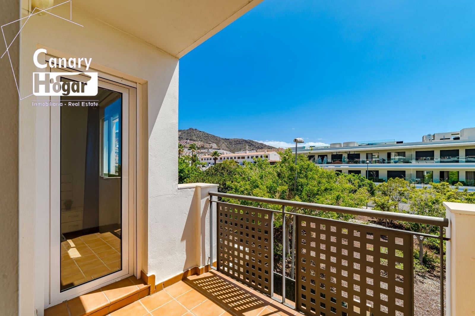 4 bedroom Villa for rent in El Madronal with pool garage - € 3,000 (Ref: 9788497)