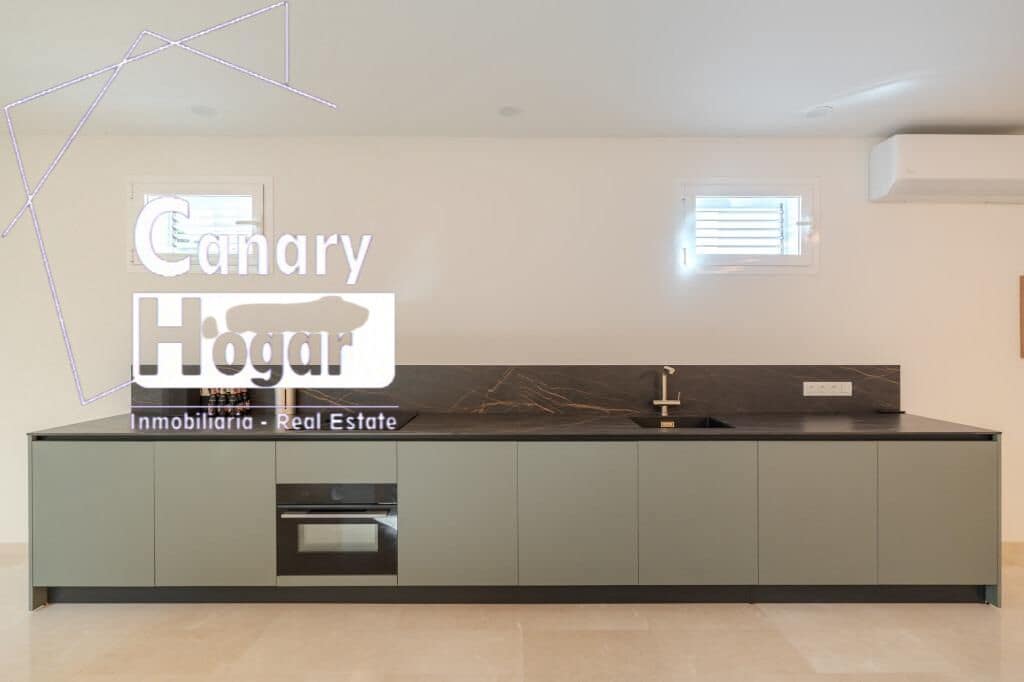 5 soveværelse Villa til salg i Costa Adeje med swimmingpool garage - € 2.100.000 (Ref: 9791151)