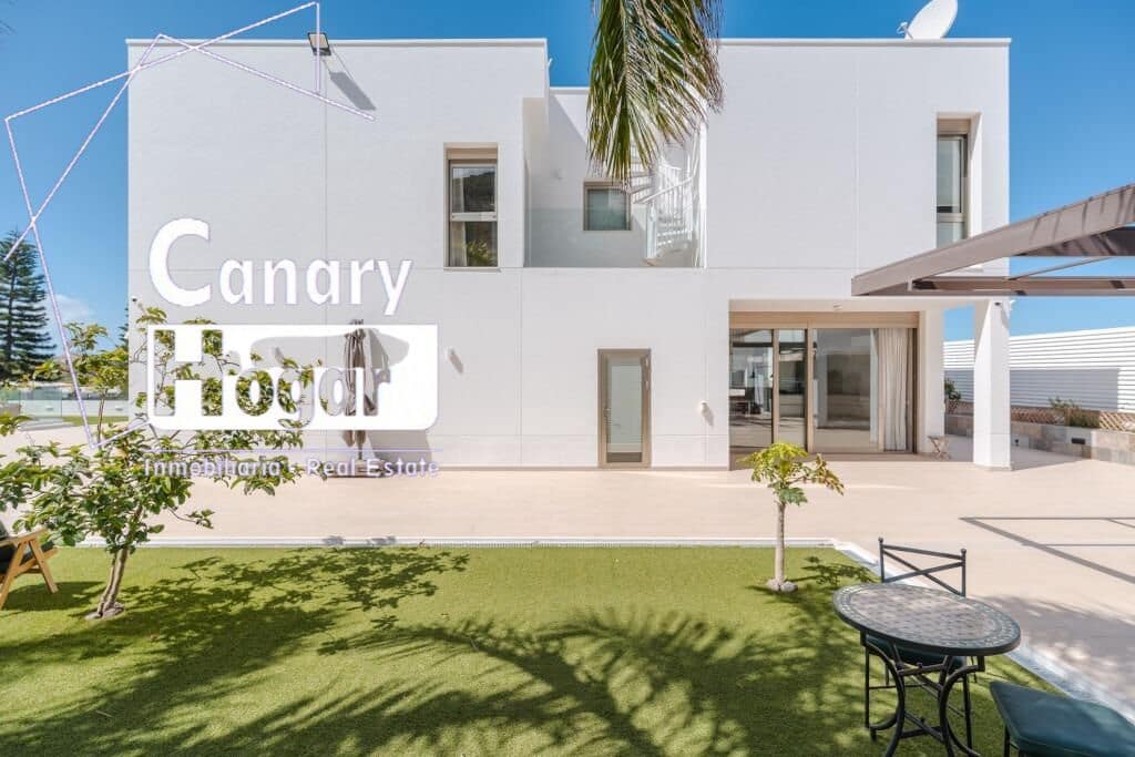 5 soveværelse Villa til salg i Costa Adeje med swimmingpool garage - € 2.100.000 (Ref: 9791151)