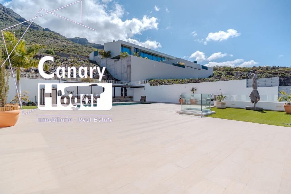 5 soveværelse Villa til salg i Costa Adeje med swimmingpool garage - € 2.100.000 (Ref: 9791151)