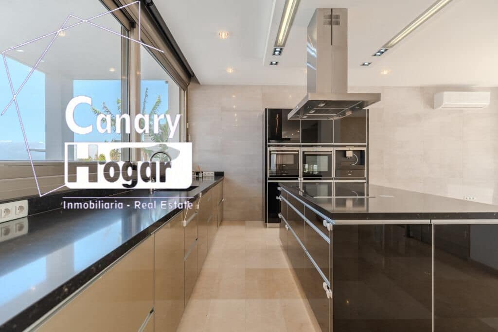 5 soveværelse Villa til salg i Costa Adeje med swimmingpool garage - € 2.100.000 (Ref: 9791151)