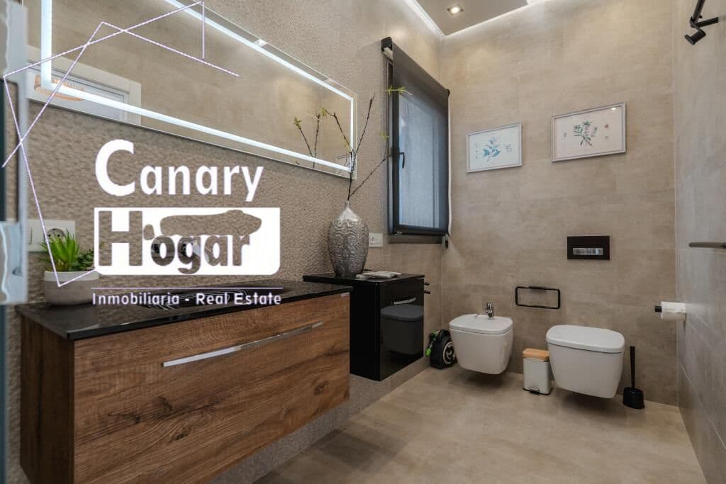 5 soveværelse Villa til salg i Costa Adeje med swimmingpool garage - € 2.100.000 (Ref: 9791151)