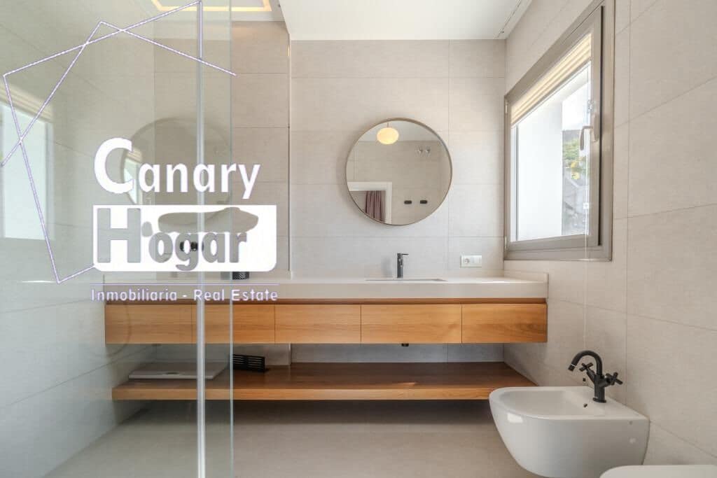 5 soveværelse Villa til salg i Costa Adeje med swimmingpool garage - € 2.100.000 (Ref: 9791151)