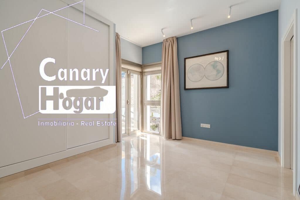 5 soveværelse Villa til salg i Costa Adeje med swimmingpool garage - € 2.100.000 (Ref: 9791151)