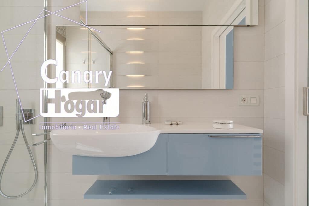 5 soveværelse Villa til salg i Costa Adeje med swimmingpool garage - € 2.100.000 (Ref: 9791151)