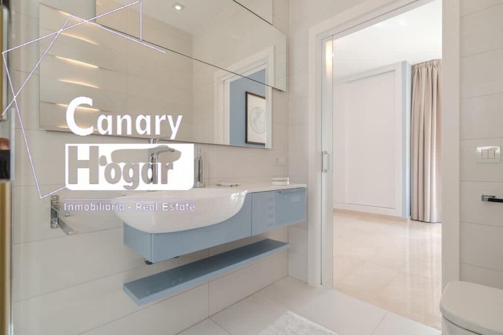 5 soveværelse Villa til salg i Costa Adeje med swimmingpool garage - € 2.100.000 (Ref: 9791151)