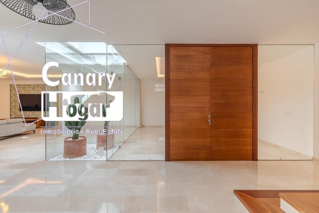 5 soveværelse Villa til salg i Costa Adeje med swimmingpool garage - € 2.100.000 (Ref: 9791151)