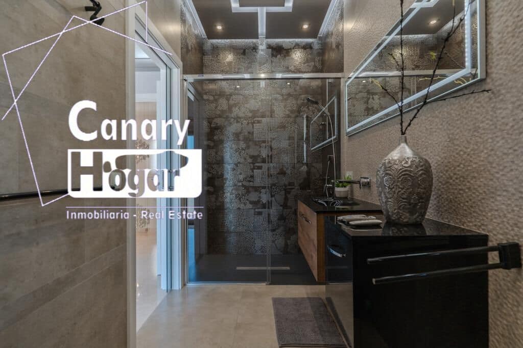 5 soveværelse Villa til salg i Costa Adeje med swimmingpool garage - € 2.100.000 (Ref: 9791151)