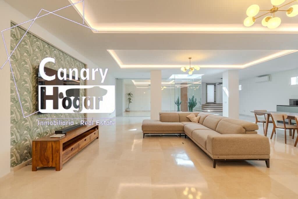 5 soveværelse Villa til salg i Costa Adeje med swimmingpool garage - € 2.100.000 (Ref: 9791151)