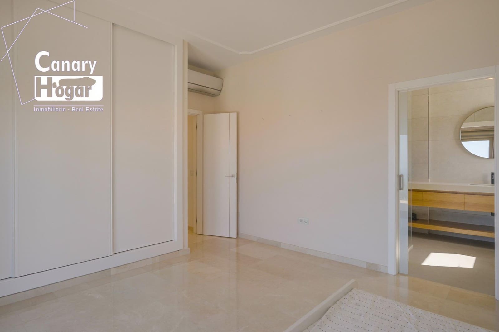 5 soveværelse Villa til salg i Costa Adeje med swimmingpool garage - € 2.100.000 (Ref: 9791151)